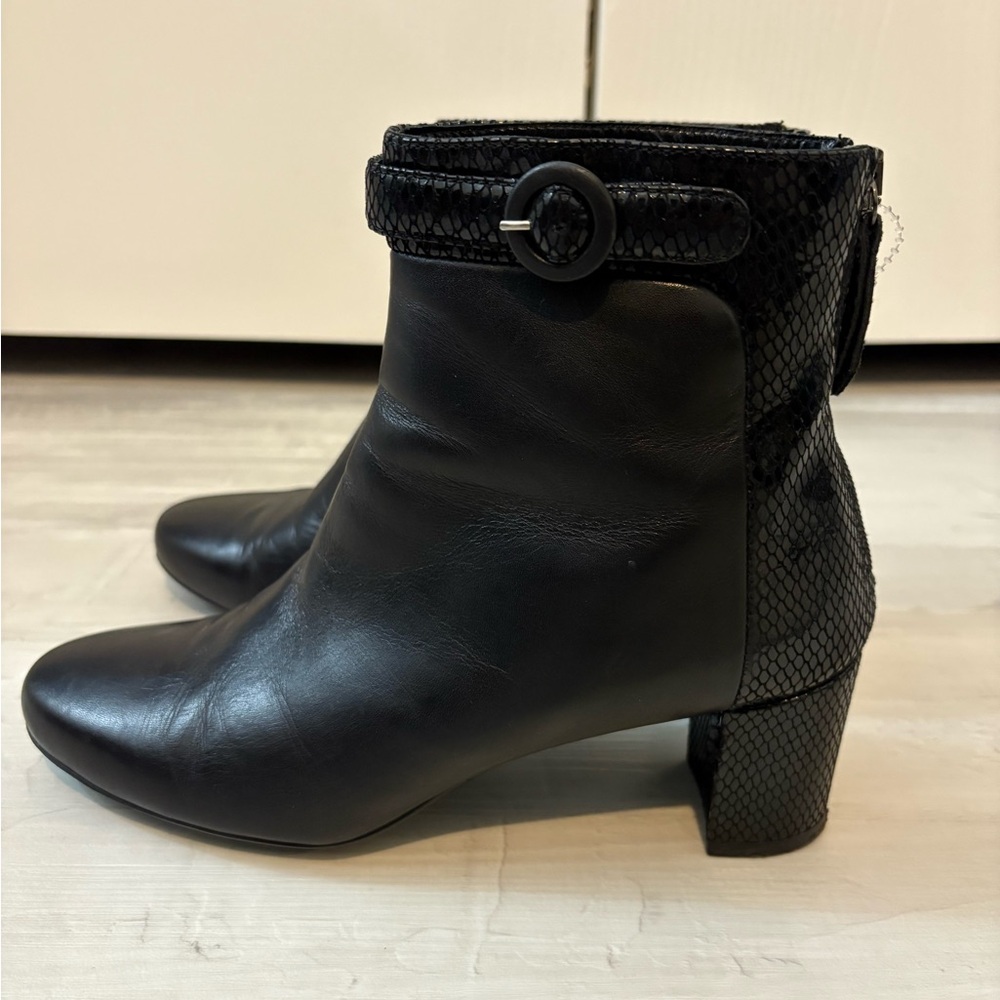Aquatalia Black Textured Ankle Boots
